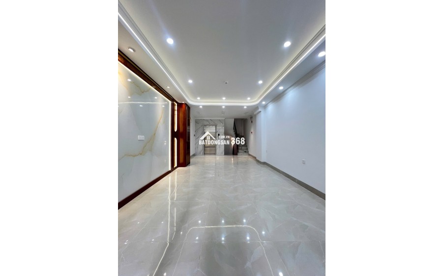 SIÊU PHẨM PHÂN LÔ TRẦN QUỐC HOÀN - CẦU GIẤY - 7 TẦNG THANG MÁY - Ô TÔ 7 CHỖ VÀO NHÀ